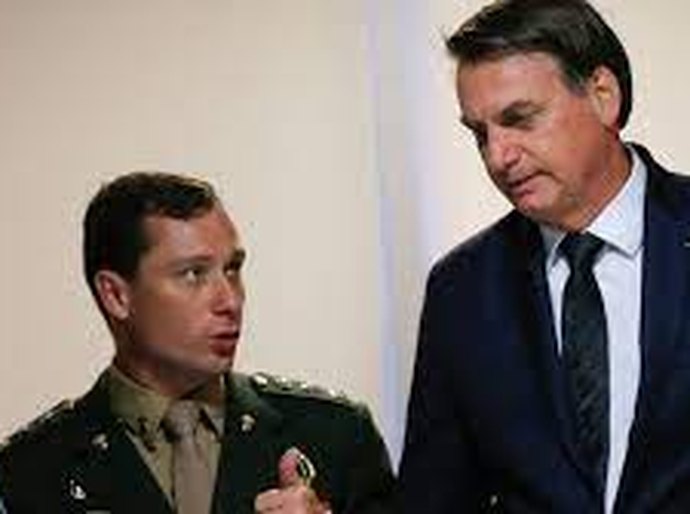 Com 13 requerimentos de acareação, confronto de depoimentos entre Bolsonaro e Cid pode nem ser analisado pela CPMI