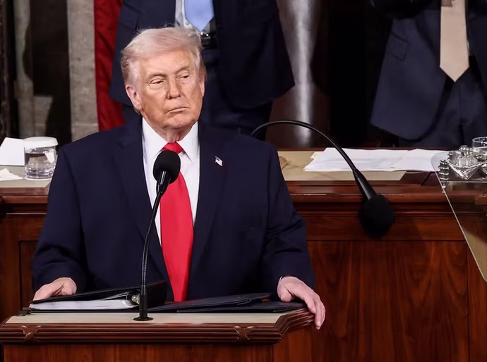 Discurso de Trump no Congresso tem ameaça ao Irã, defesa do domínio dos EUA nas Américas e bate-boca sobre imigração