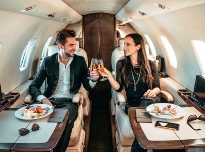 5 dados que mostram como brasileiros ricos passam bem pela pandemia