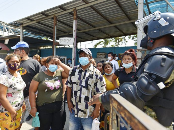 Equador sangra até a morte em suas prisões após motim mais violento da história