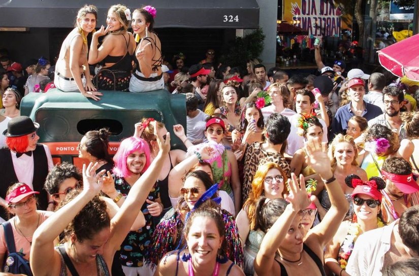 Carnaval: SP cancela 24 blocos; governador da Bahia diz ser impossível fazer festa