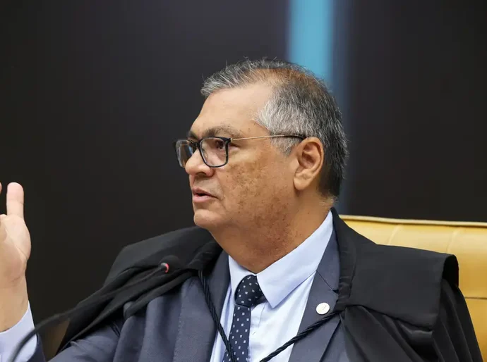 Veja Vídeo: Dino diz que crimes da trama golpista não podem ser anistiados