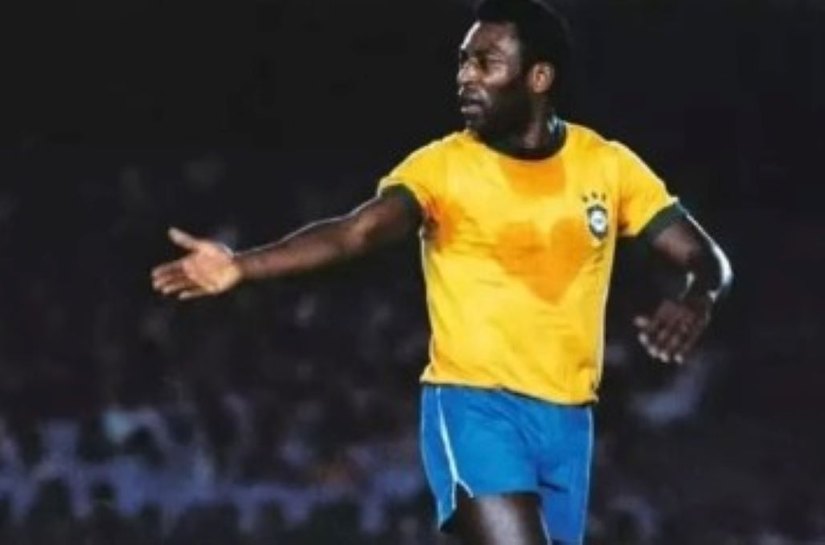 Pelé recebe homenagens em todo o mundo