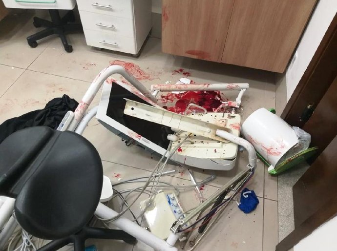 Assaltantes invadem clínica odontológica em Cuiabá no bairro Jardim Cuiabá, fazem reféns, e um acaba preso pela PM