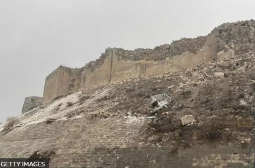 Terremoto na Turquia: as imagens do castelo romano de 2.000 anos destruído pelo tremor
