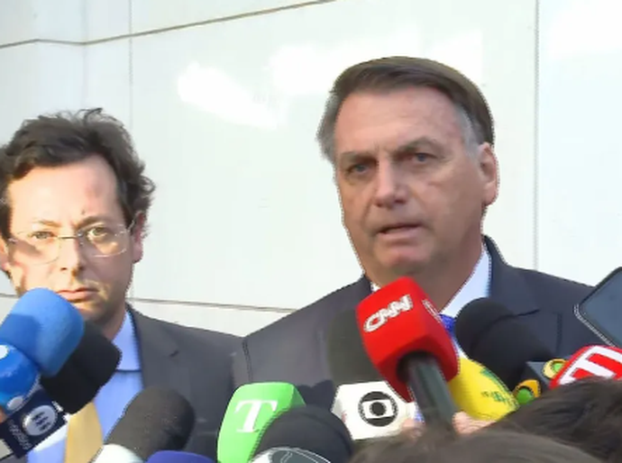 Após depoimento à PF, Bolsonaro nega plano golpista com Marcos do Val: “Ele que responda pelos atos dele”