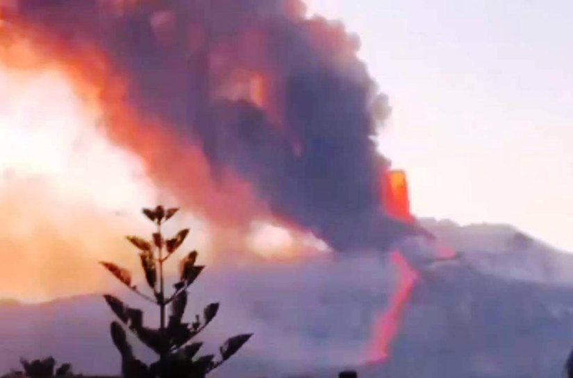 Vulcão Etna, mais ativo da Europa, entra em erupção na Itália