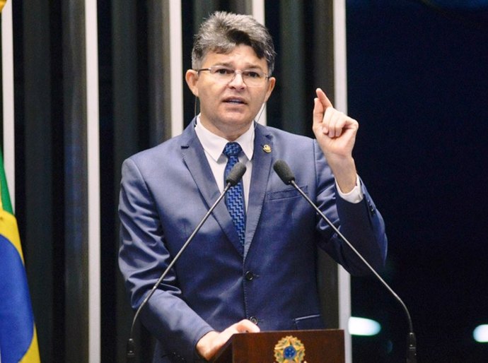 Procurador geral de justiça de MT ‘encurrala’ Zé Medeiros e o denuncia junto ao STF