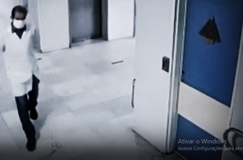 Quadrilha falsificava documentos de universidade para obter registros para falsos médicos