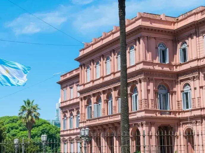 Casa Rosada diz não ter recebido pedido de asilo de Bolsonaro