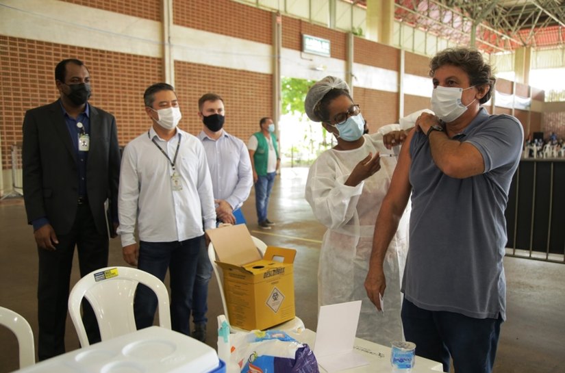 TCE-MT fiscaliza Centro de Vacinação contra a Covid-19 em Cuiabá e pede lista nominal de vacinados