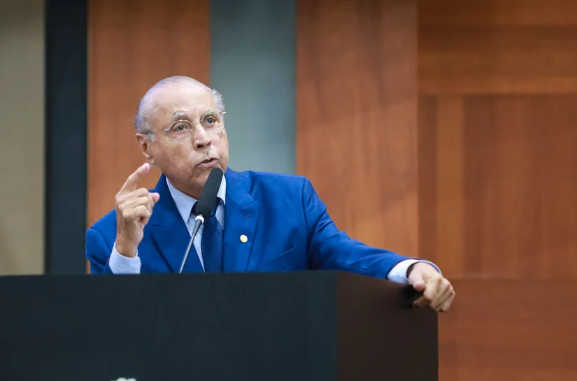 Racha à vista: Júlio Campos desafia Mauro Mendes e escancara crise no União Brasil de MT