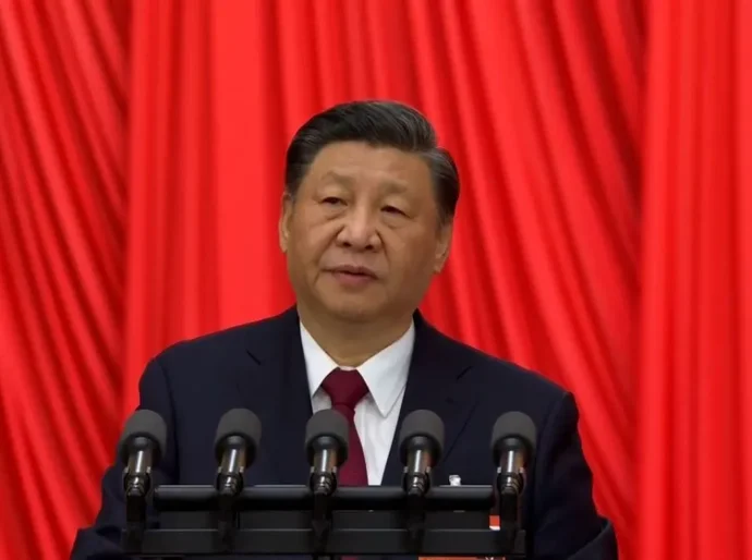 Xi Jinping diz que Ormuz deve reabrir em meio a incerteza entre EUA e Irã
