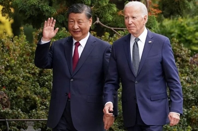 Presidente chinês alerta Biden que EUA estão “criando riscos” com tecnologia