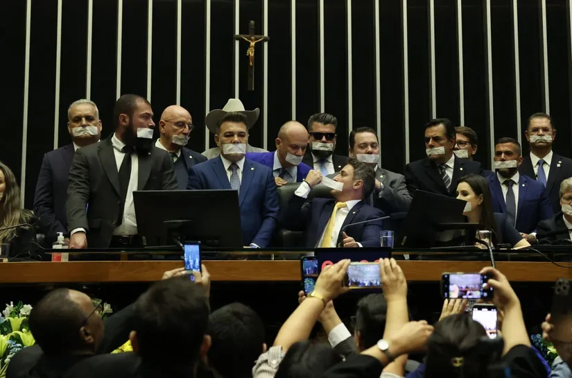 Mesa da Câmara encaminha denúncias contra deputados à Corregedoria