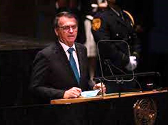 Bolsonaro repete discurso para base na ONU com autoelogio para políticas que devastam a Amazônia