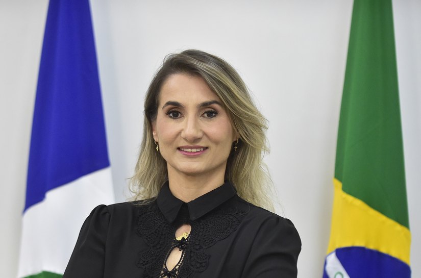 Governo exonera secretária Grasi Paes; adjunto assume Setasc