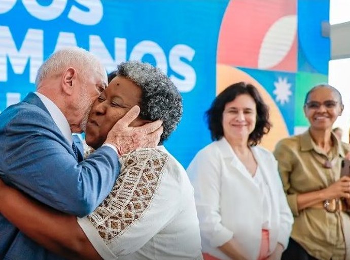 Macaé Evaristo toma posse como ministra dos Direitos Humanos