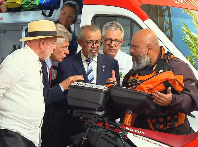 Lula pede que diretor da OMS leve recado a Trump sobre o SUS: 'Tratamento de saúde não é para rico'