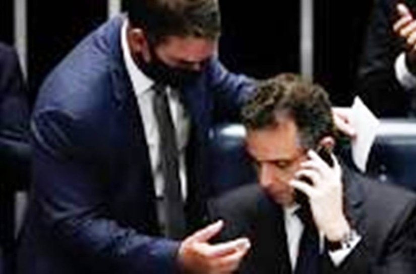 Bolsonaro ligou para parabenizar Rodrigo Pacheco após vitória no Senado