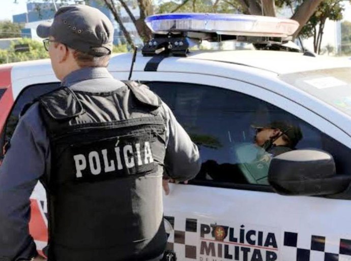 PM prende um dos homens que teria executado Subtenente a 'queima roupa' ; Testemunhas fazem reconhecimento