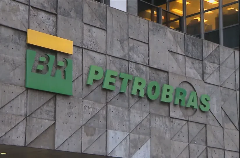 Petrobras anuncia redução de R$ 0,17 no litro da gasolina para distribuidoras