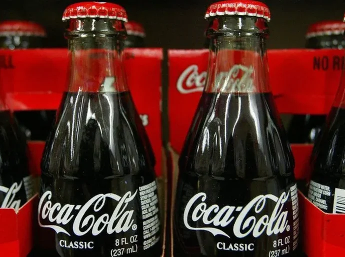 Como Trump quer mudar receita da Coca-Cola nos EUA