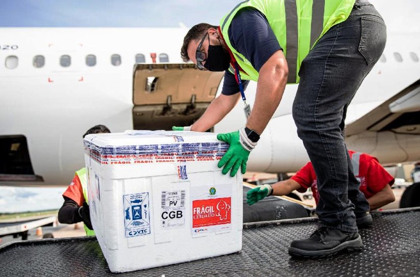 Mato Grosso recebe 104.520 mil doses de vacinas contra a Covid-19 nesta segunda-feira,03