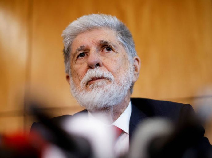 “Não posso aceitar desculpas para brasileiros ainda estarem em Gaza”, diz Amorim