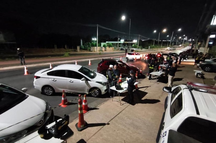 Operação Lei Seca prende dois motoristas por embriaguez e remove 34 veículos em Cuiabá