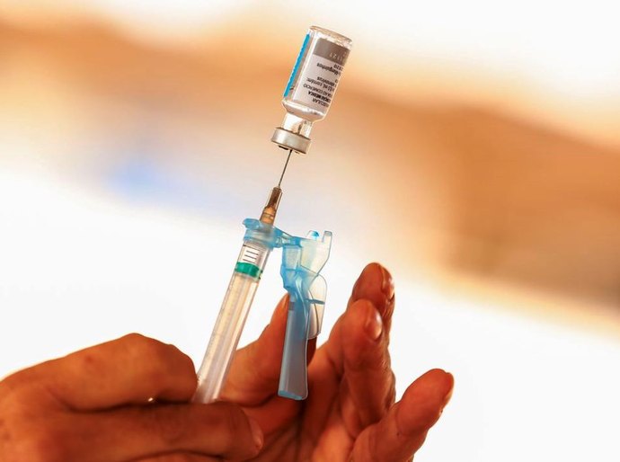 Covid-19: Fiocruz libera mais 700 mil doses da vacina AstraZeneca