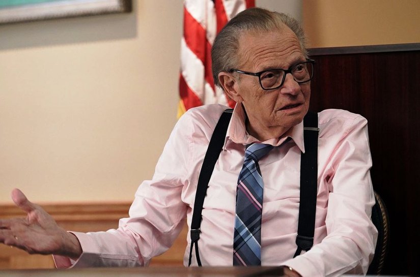 Morre aos 87 anos Larry King, que moldou a era das entrevistas na TV
