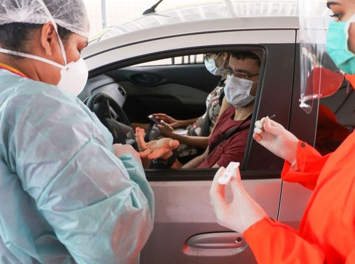 Número de brasileiros com primeira dose de vacina supera 70 milhões