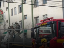 Avião de pequeno porte cai, atinge prédio em Belo Horizonte e mata 2