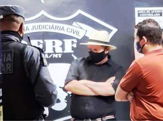 Veja Vídeo: Repórter da TV Vila Real acusa colega da TV SBT de Cuiabá, de tê-lo agredido e os dois vão parar na Delegacia