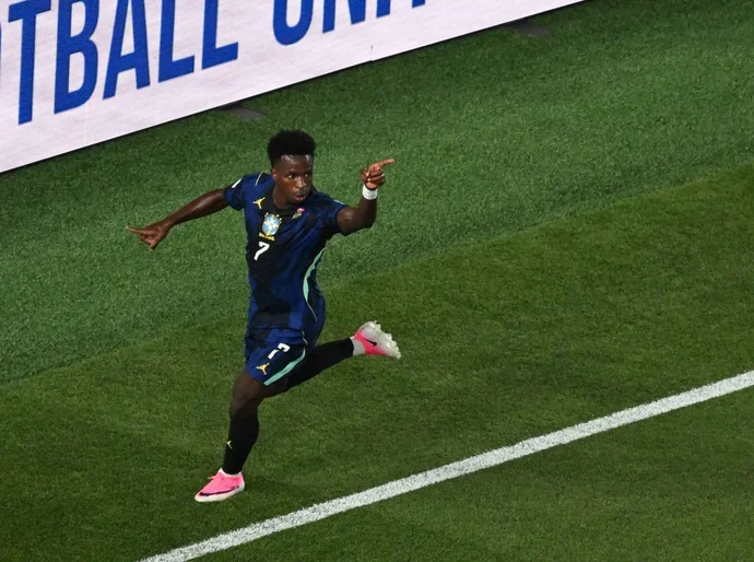 Vini Jr. volta a brilhar, Brasil bate Haiti e lidera grupo na Copa do Mundo