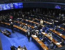 Centrão articula retaliação a governo Lula em IR e MP que taxa investimento