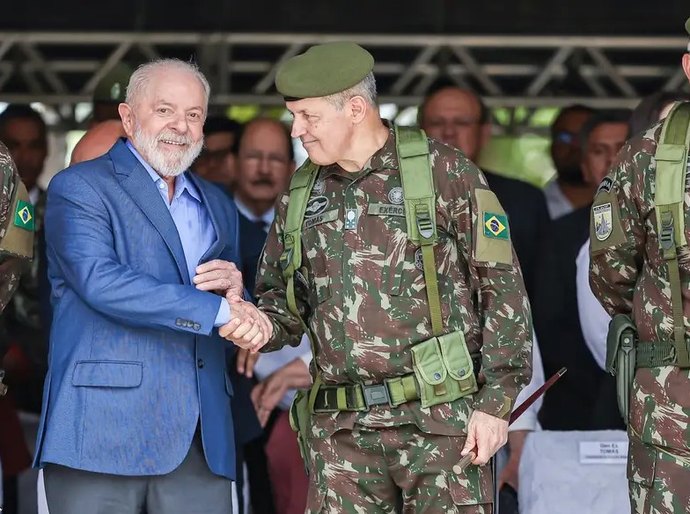 Lula: descontinuidade de obras é “uma das desgraças” que afetaram país