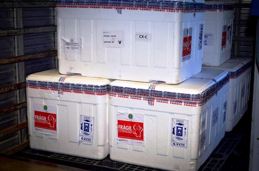Mato Grosso recebe 85.050 doses de vacina nesta sexta-feira,16