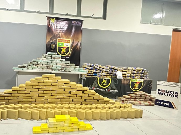 PM apreende 281 tabletes de drogas e causa R$ 2,8 milhões de prejuízo ao crime em Várzea Grande