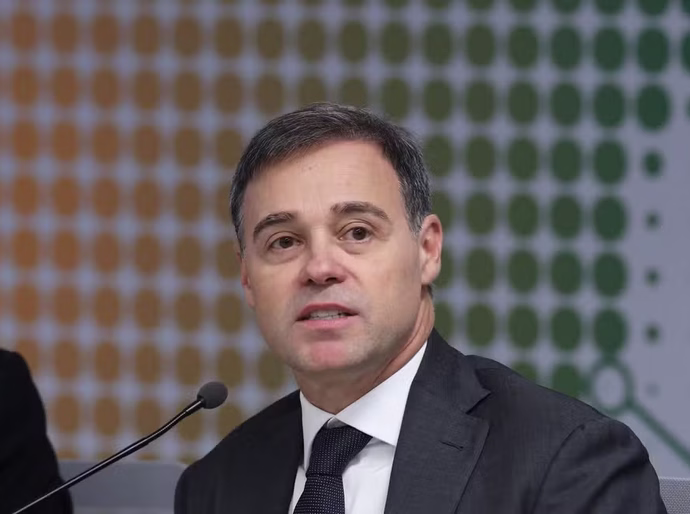 Após manifestação da PGR, Mendonça deve levar relatório sobre Moraes e Vorcaro ao plenário do STF na próxima semana