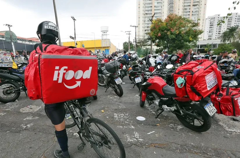 Brasil tem 2 milhões de pessoas que trabalham por meio de aplicativos
