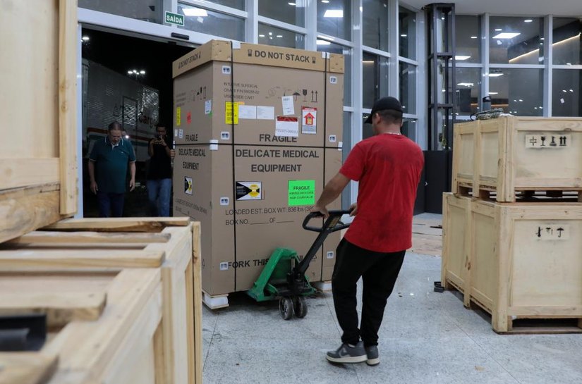 Hospital Central do Estado recebe equipamento para execução de cirurgias robóticas