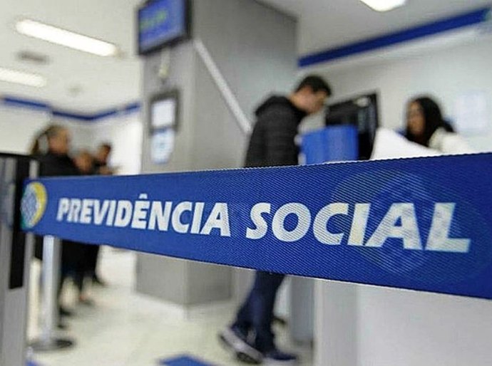 Benefícios do INSS acima do mínimo têm reajuste de 10,16%; teto sobe para R$ 7.087