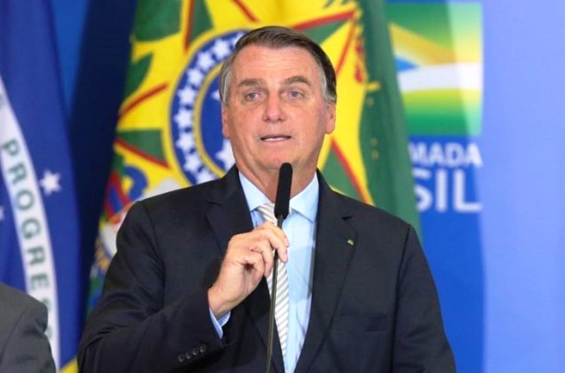 Bolsonaro chama de 'estado de sítio' toque de recolher no DF e diz que só ele poderia adotar medida