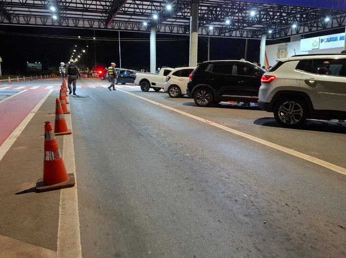 Operação Lei Seca termina com quatro condutores presos e 18 veículos removidos na Estrada de Chapada