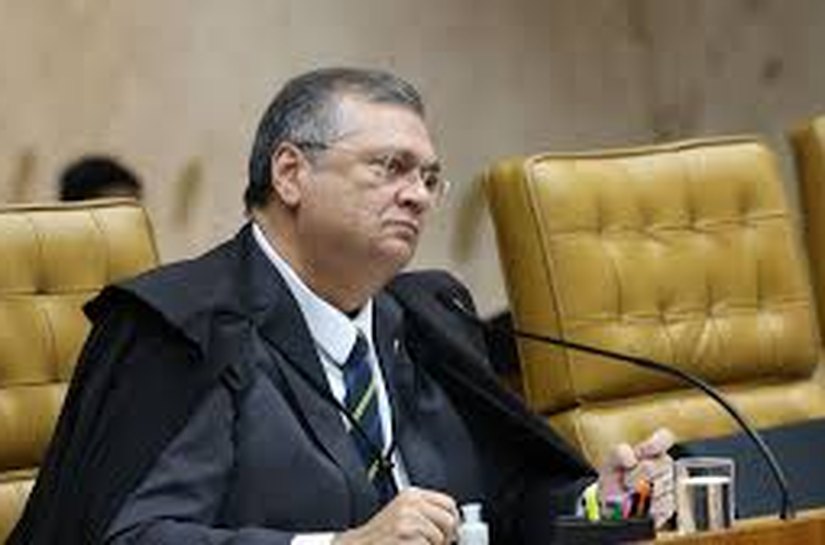 Dino abre investigação sobre suposto envio de emendas a filme de Bolsonaro