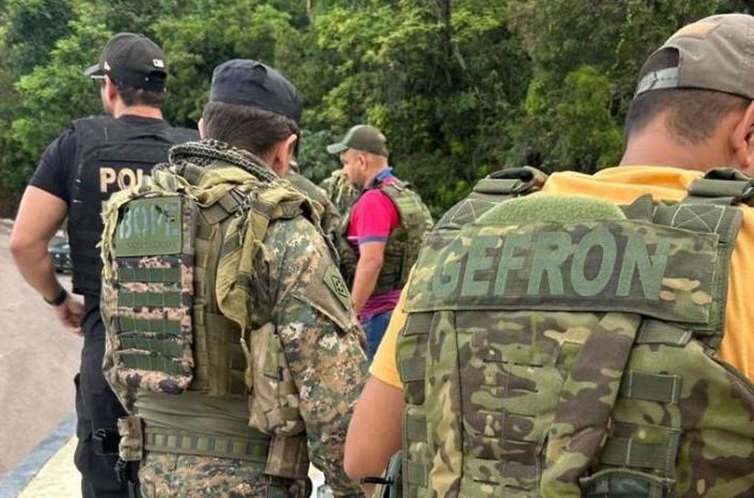 Gefron, Bope e Polícia Federal apreendem 420 quilos de cocaína em caminhão frigorífico na BR 364