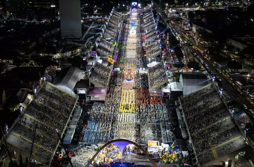 Grupo Especial do Rio de Janeiro começa com as maiores campeãs em noite de homenagens a personalidades