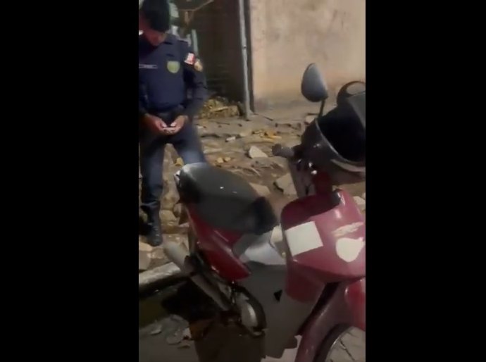 Veja Fotos e Vídeo: GM/VG recupera motocicleta Honda Biz furtada no bairro Araés, em Cuiabá